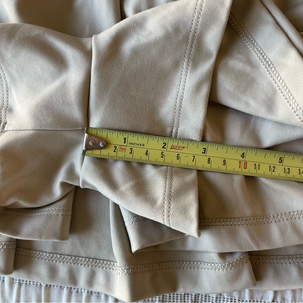 MWL Flex Wrap Skort in Wet Sand Tan Medium Like New - Picture 8 of 9
